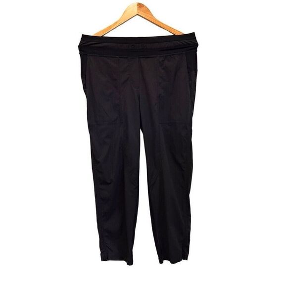 lululemon Women's Dance Studio Mid-Rise Cropped Pant Black Striped Size 8 - Picture 1 of 10